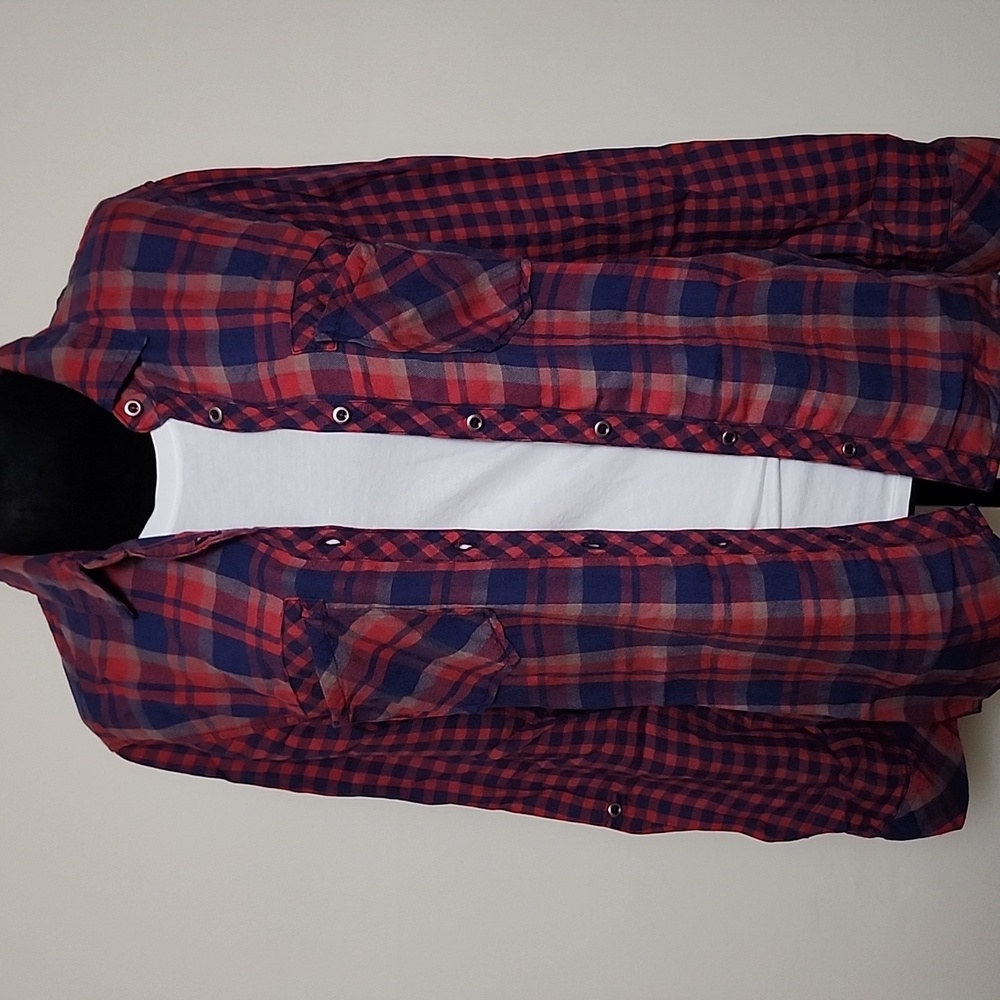Billy T Red & Blue Plaid Button-Up Shirt w/ Unique Front & Back Detail Size M